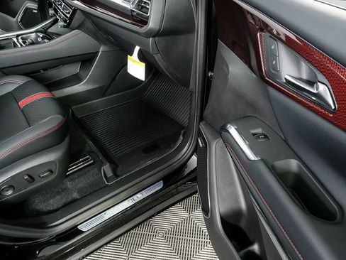 New 2026 Chevrolet Traverse RS w/ LPO, Floor Liner Package image 26