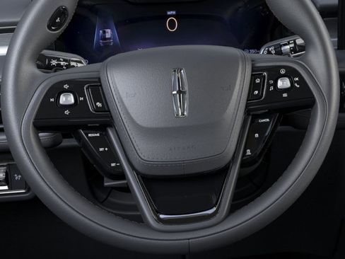 New 2026 Lincoln Aviator 2WD image 25