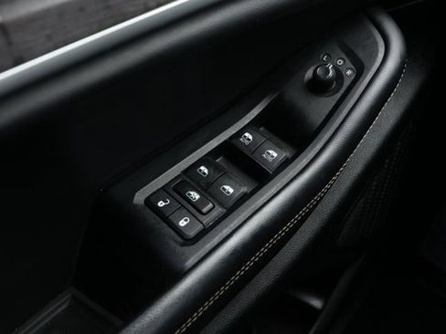 Used 2023 Jeep Grand Cherokee L Limited image 22