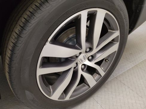 Used 2018 Honda Pilot Touring image 31