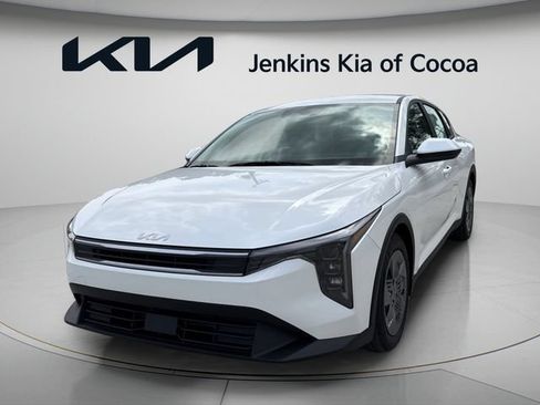 New 2026 Kia K4 FWD image 11