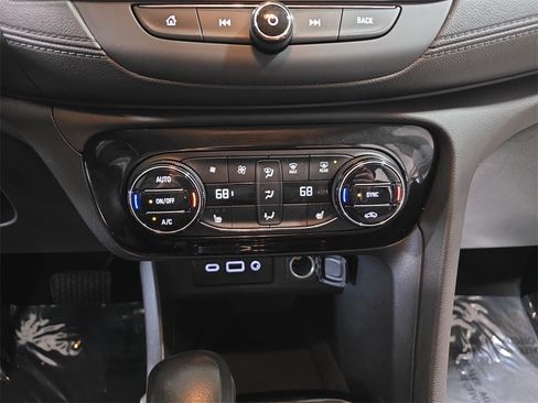 Used 2023 Buick Encore GX Select image 21