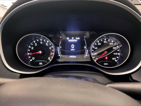 Used 2019 Jeep Compass Latitude image 18
