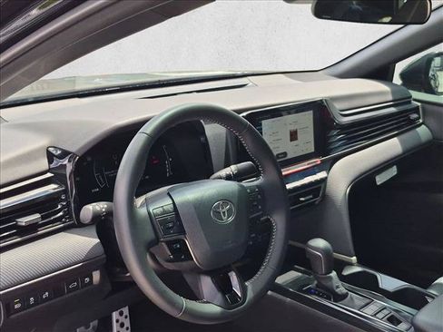 Used 2026 Toyota Camry SE FWD image 10