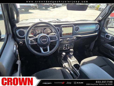 Used 2023 Jeep Gladiator Overland AWD/4WD image 15