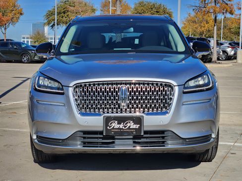 Used 2021 Lincoln Corsair AWD w/ Premium Package image 8