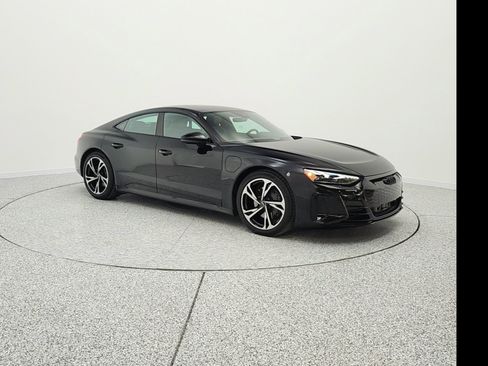 Used 2024 Audi e-tron GT Premium Plus image 3