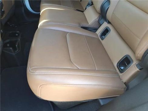 Used 2020 Jeep Gladiator Overland w/ Popular Equipment Package image 23