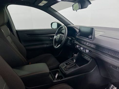 Used 2025 Honda CR-V Sport image 9