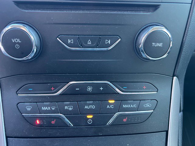 Used 2018 Ford Edge SEL w/ Equipment Group 201A AWD/4WD image 29