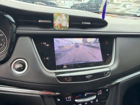 Used 2021 Cadillac XT6 Luxury FWD image 6