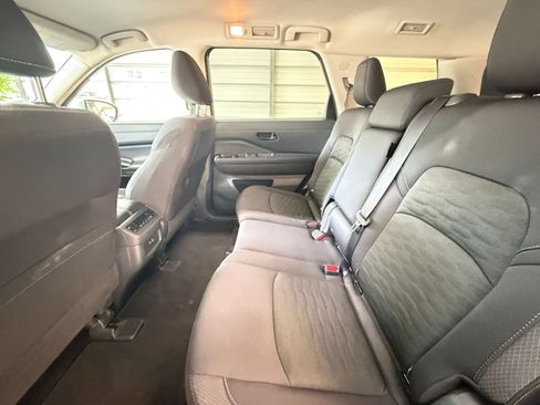 Used 2025 Nissan Pathfinder SV AWD/4WD image 22