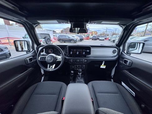 New 2026 Jeep Wrangler Sahara image 10
