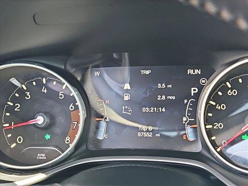 Used 2018 Jeep Compass Latitude w/ Popular Equipment Group FWD image 15