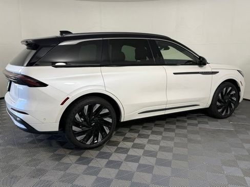 Used 2024 Lincoln Nautilus Black Label w/ Jet Appearance Package (87T) AWD/4WD image 8