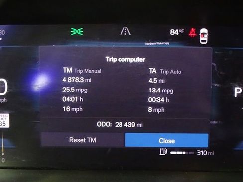 Used 2023 Volvo XC60 B5 Plus image 49