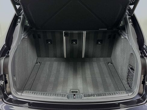 Certified 2025 Porsche Macan image 27