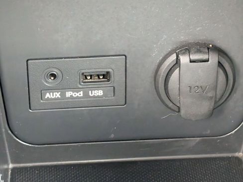 Used 2013 Hyundai Accent SE image 31