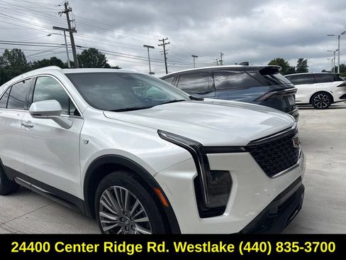 Used 2024 Cadillac XT4 Premium Luxury FWD image 10