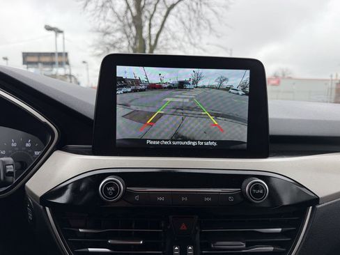 Used 2020 Ford Escape SE image 33