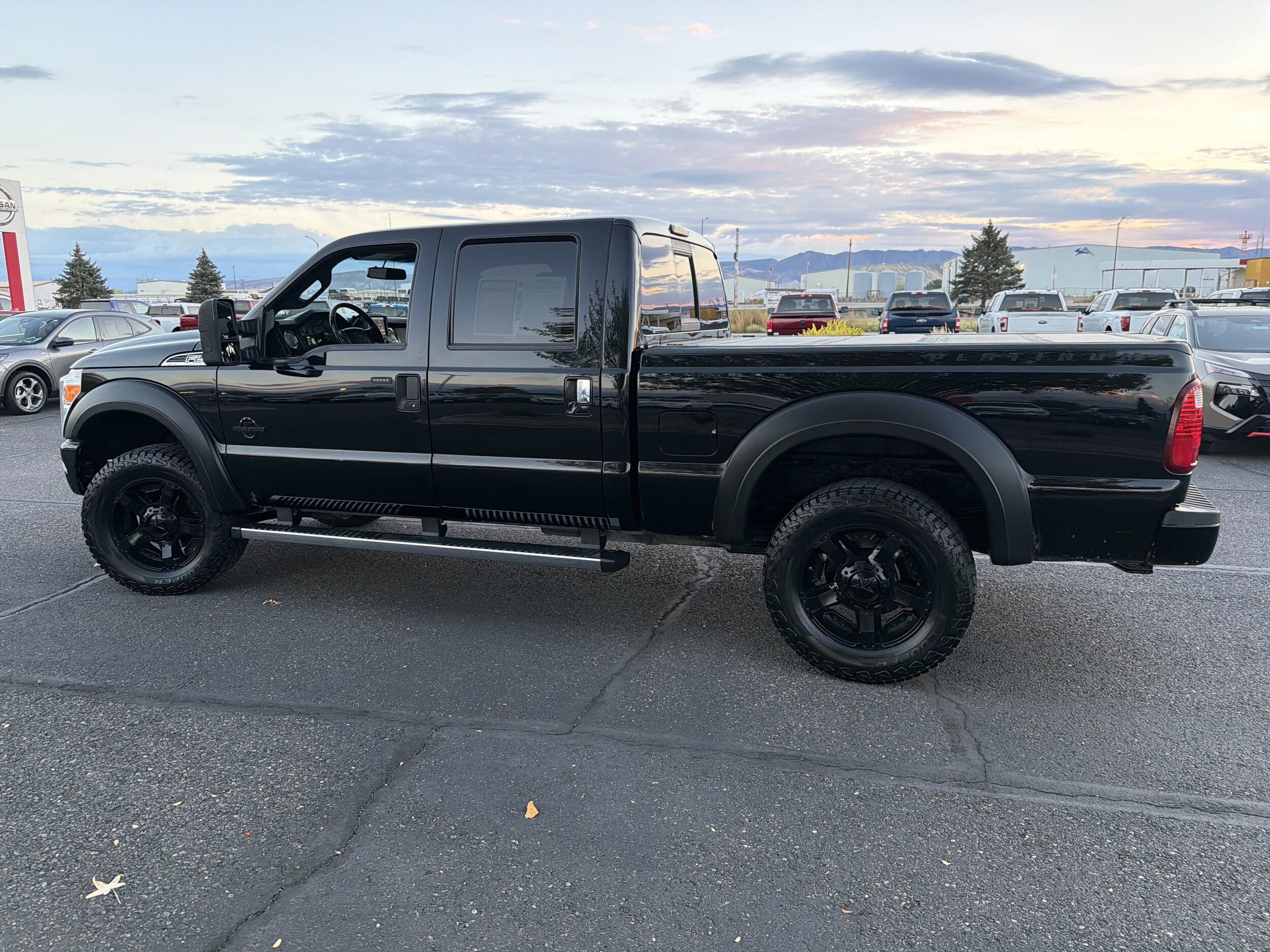 Used 2016 Ford F250 Platinum w/ Platinum Package AWD/4WD image 9