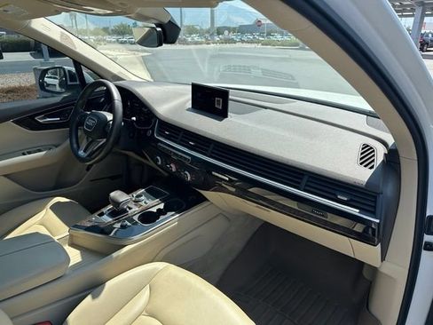 Used 2018 Audi Q7 3.0T Premium Plus AWD/4WD image 32