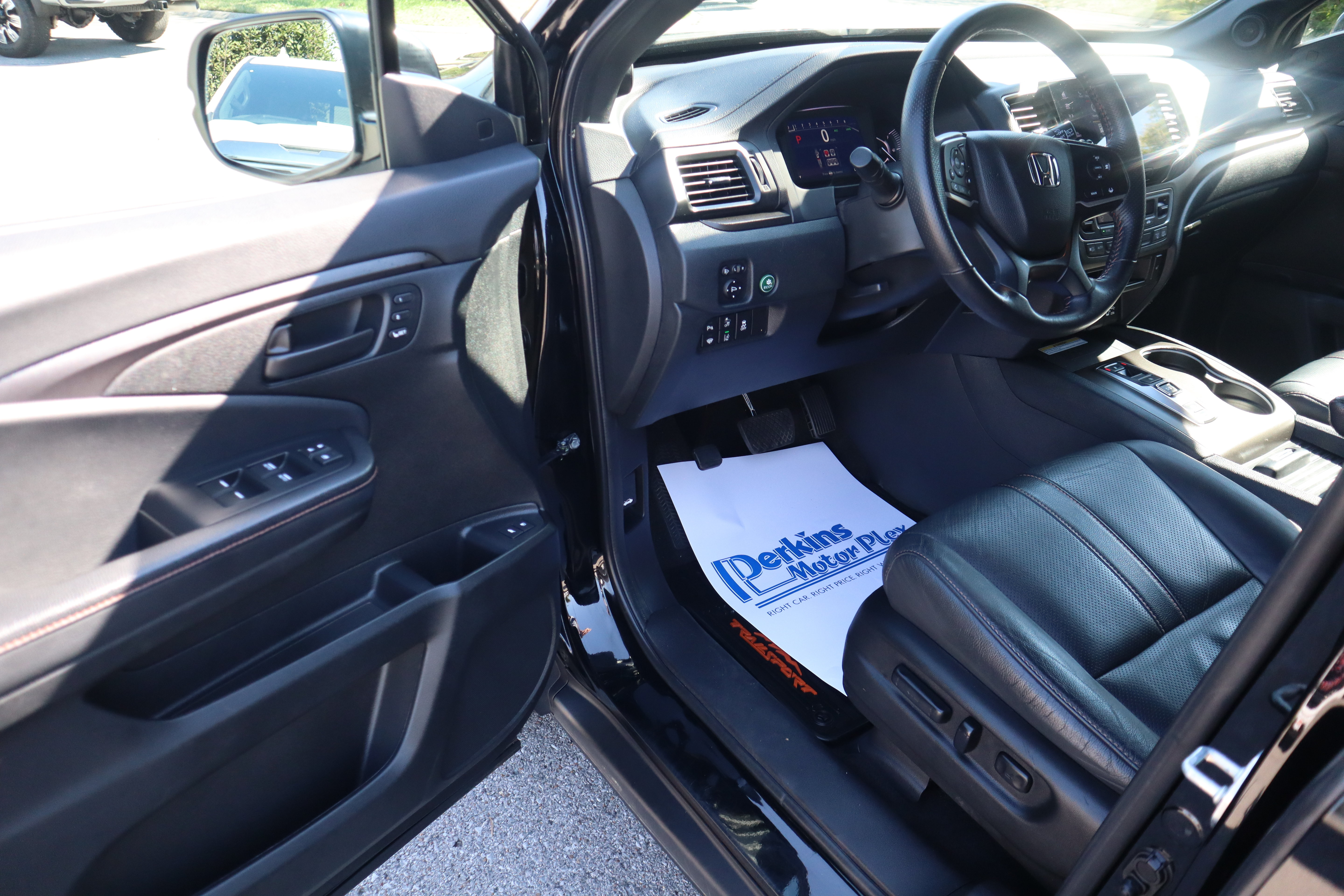 Used 2022 Honda Passport TrailSport image 3