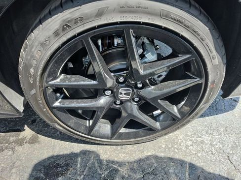 Used 2025 Honda Civic Sport image 8