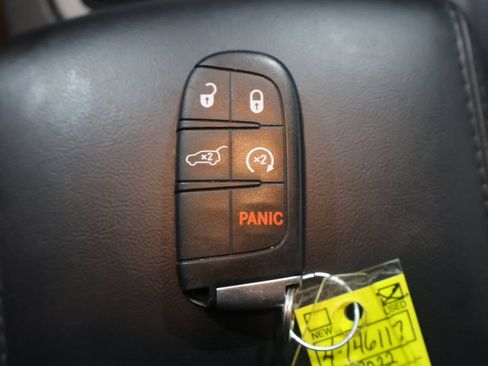 Certified 2022 Jeep Grand Cherokee Laredo X AWD/4WD image 27