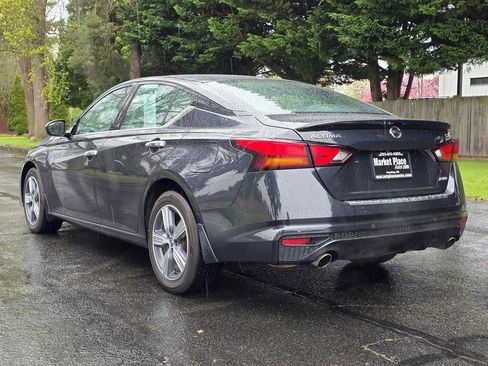Used 2020 Nissan Altima 2.5 SV image 4
