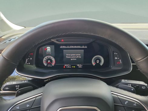 Used 2022 Audi Q7 Premium Plus image 11