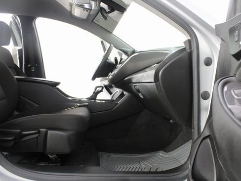 Used 2022 Chevrolet Malibu LT image 19