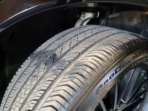 Used 2023 Porsche Cayenne S w/ Premium Package Plus image 16