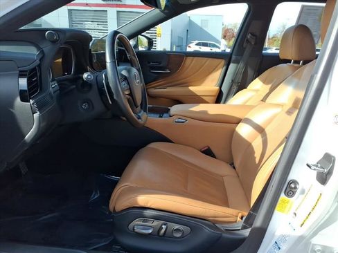 Used 2021 Lexus LS 500 AWD w/ Accessory Package (Z1) image 5