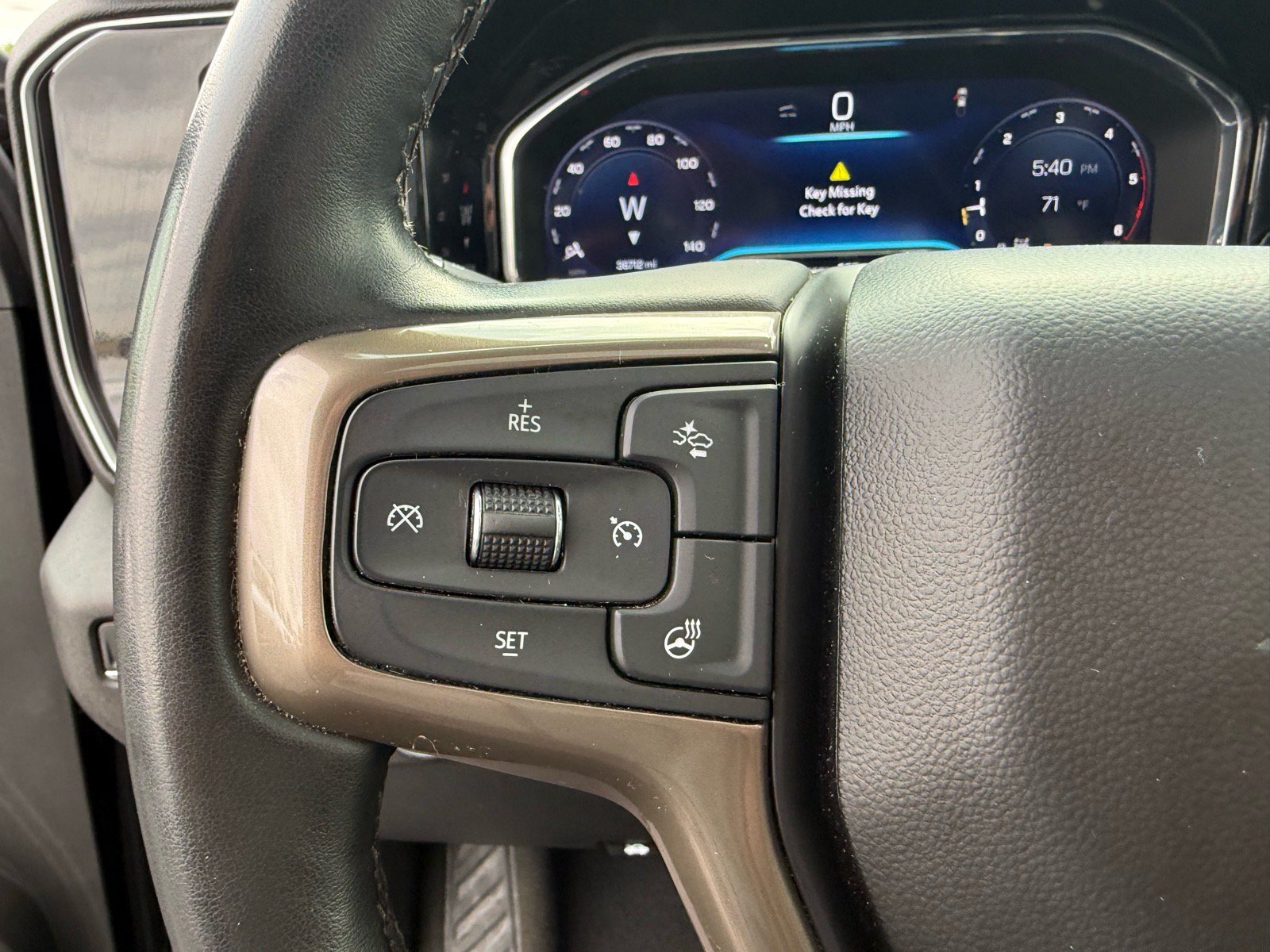 Used 2024 Chevrolet Silverado 2500 High Country w/ High Country Premium Package AWD/4WD image 29