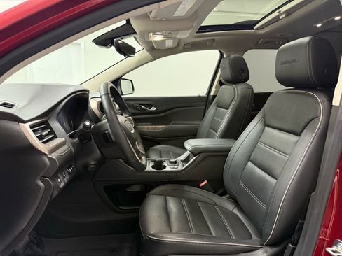 Used 2023 GMC Acadia Denali w/ Denali Ultimate Package image 13