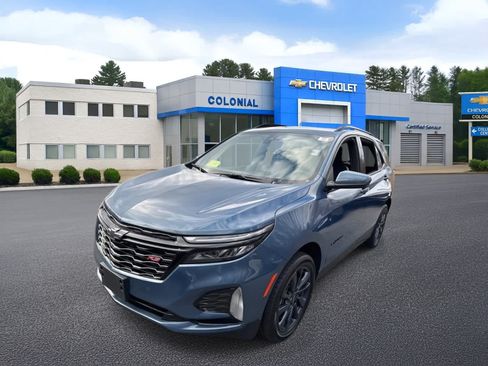 Used 2024 Chevrolet Equinox RS AWD/4WD image 2
