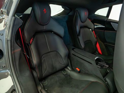 Used 2025 Ferrari Purosangue AWD/4WD image 26