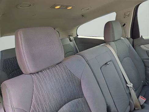 Used 2017 Chevrolet Traverse LS FWD image 17