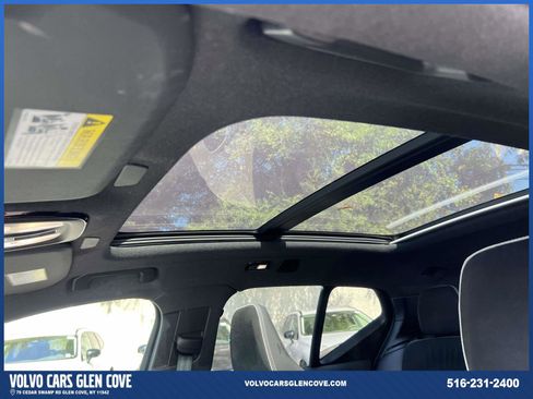 Used 2025 Volvo XC40 B5 Ultra w/ Climate Package image 19