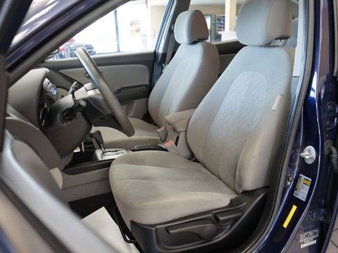 Used 2010 Hyundai Elantra GLS FWD image 2