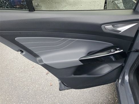 Certified 2023 Volkswagen ID.4 Pro S Plus image 9