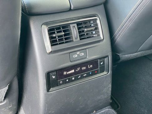 Certified 2024 MAZDA CX-90 3.3 Turbo w/ Premium Plus Pkg image 27