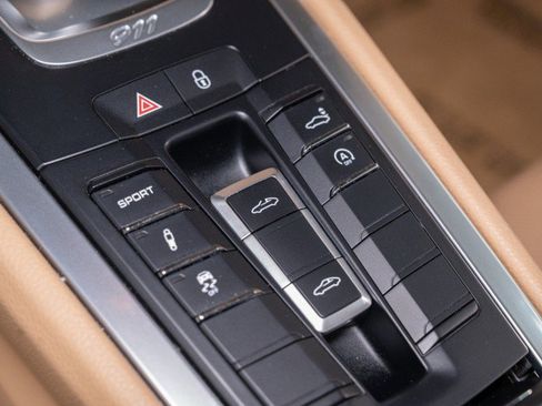 Used 2017 Porsche 911 Targa 4S image 30