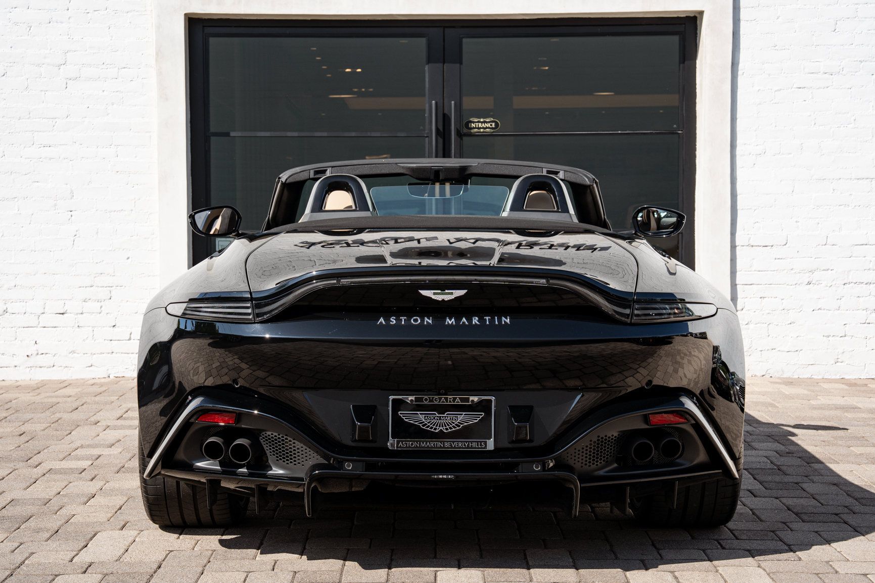 Used 2023 Aston Martin V8 Vantage Roadster RWD image 20