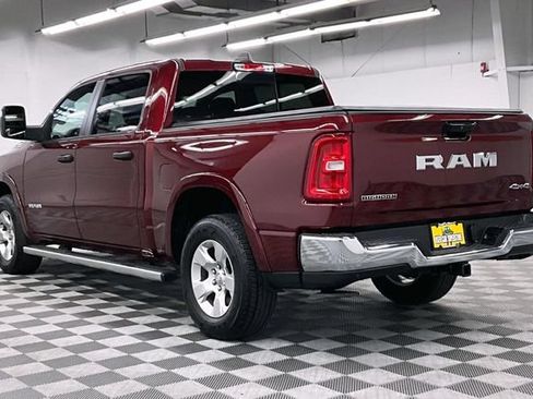 Used 2025 RAM 1500 Big Horn AWD/4WD image 2