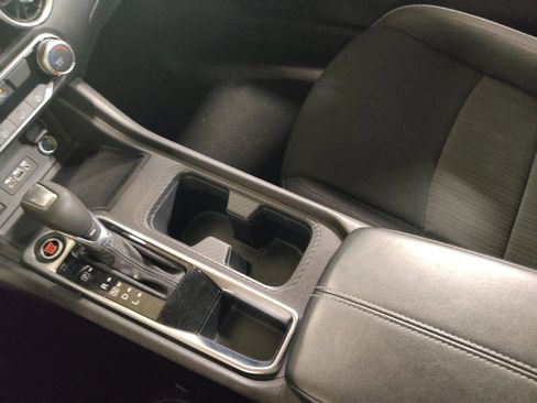 Used 2024 Nissan Sentra SV FWD image 26