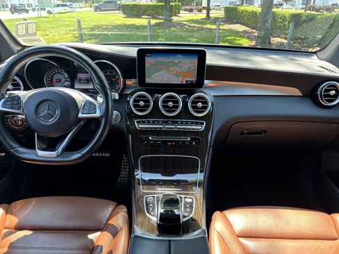 Used 2017 Mercedes-Benz GLC 43 AMG 4MATIC image 32