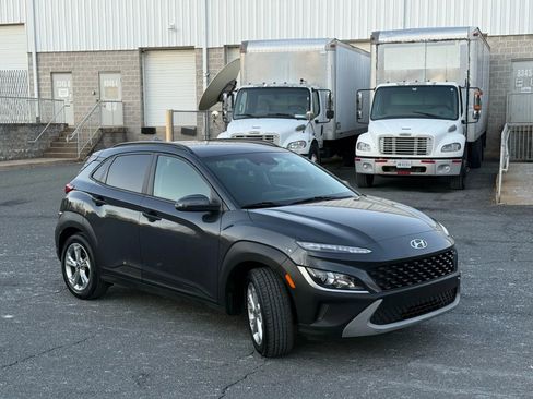 Used 2022 Hyundai Kona SEL image 3