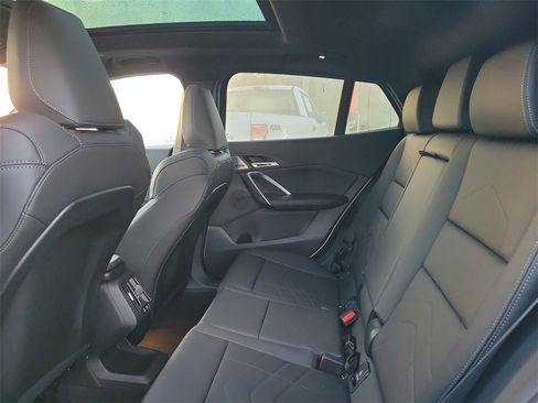 Used 2025 BMW X2 M35i image 9
